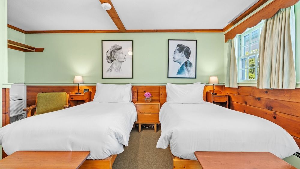 Mid-Town Motel 2