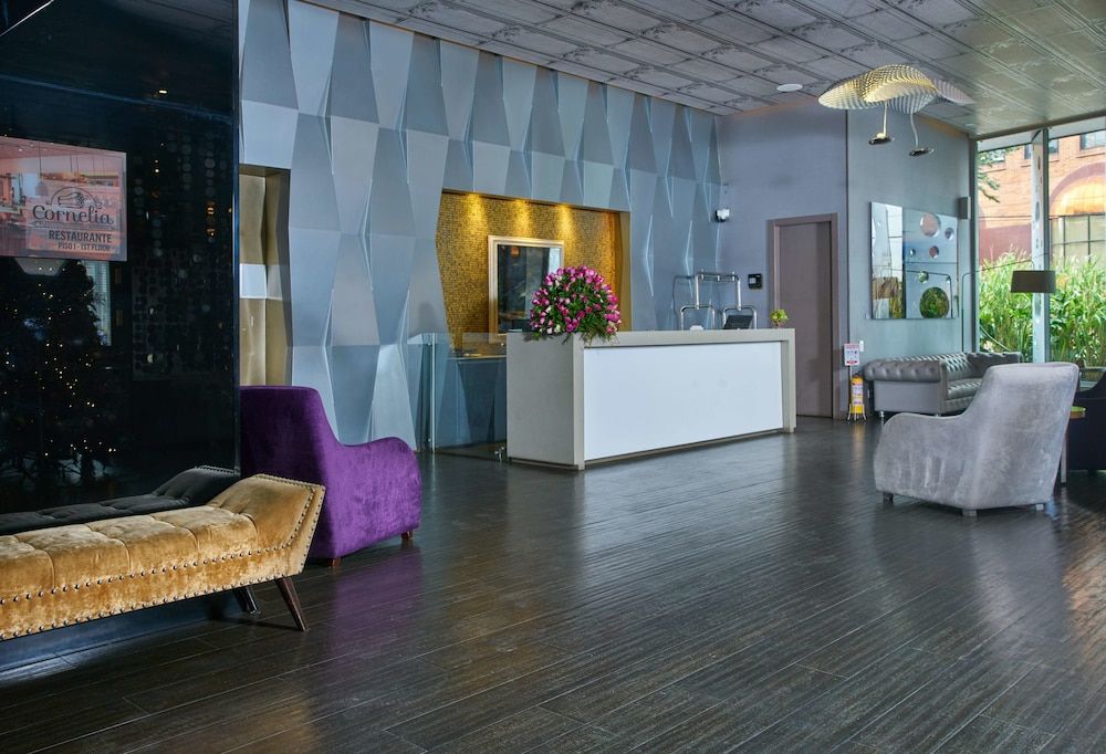 Hotel 100 Luxury Suites by Preferred 2