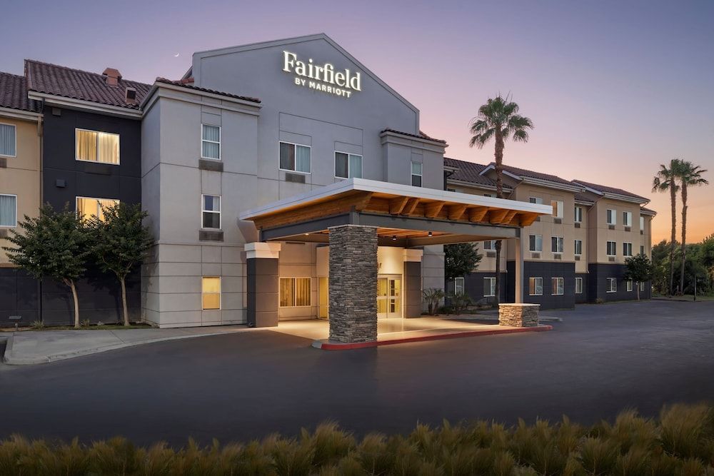Fairfield Inn and Suites San Bernardino 1