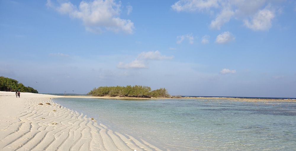 Dhigurah Tourist Hotel 1