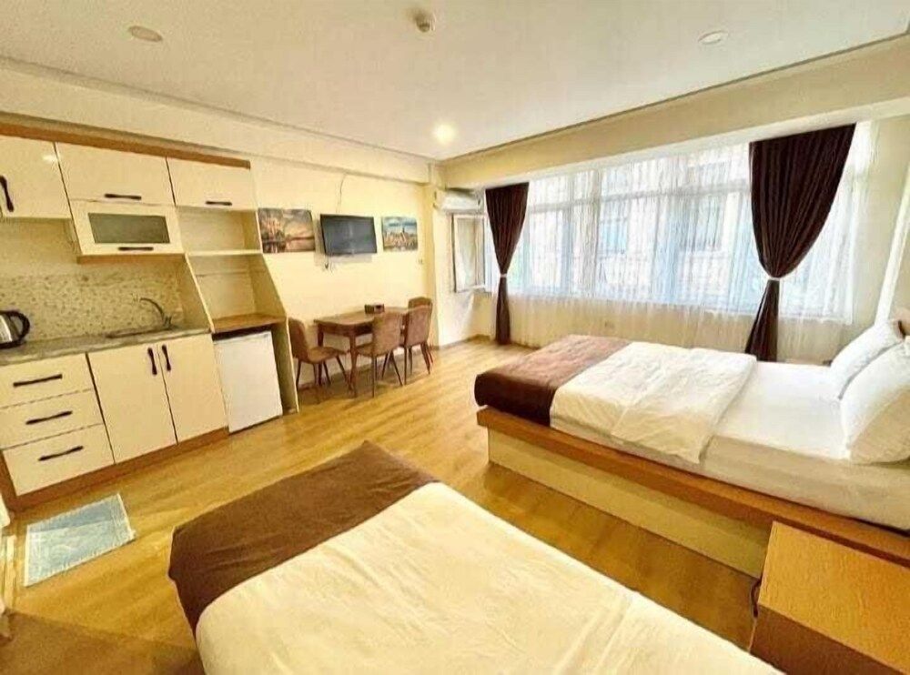 N-Y Suites 1