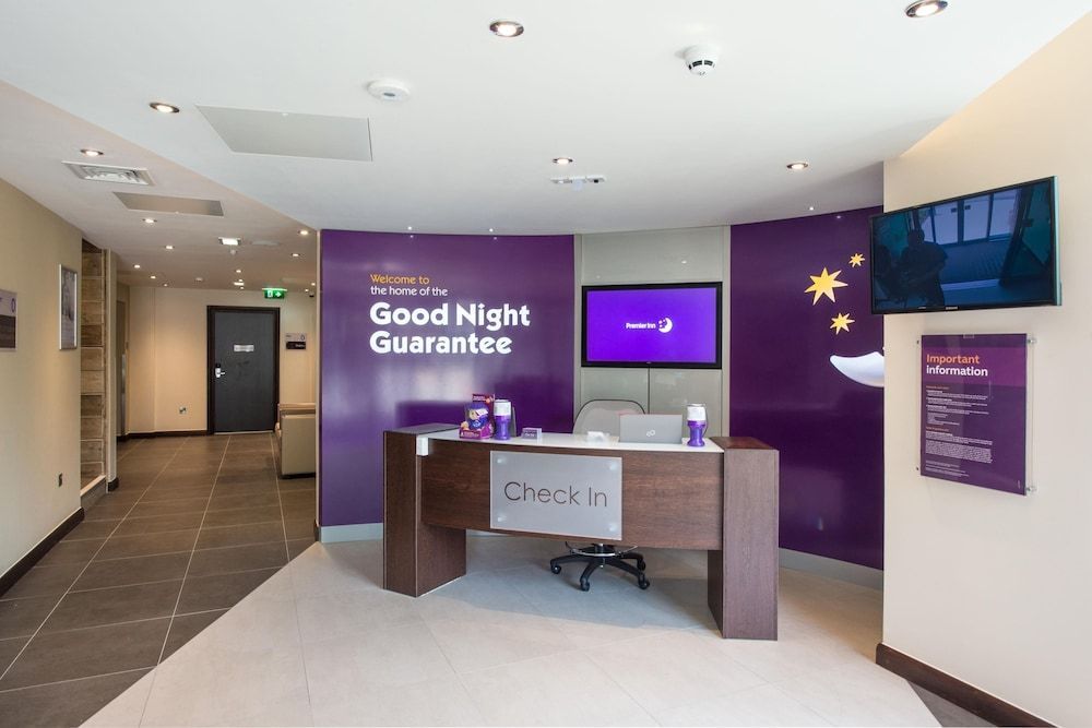 Premier Inn Farnborough Town Centre 2