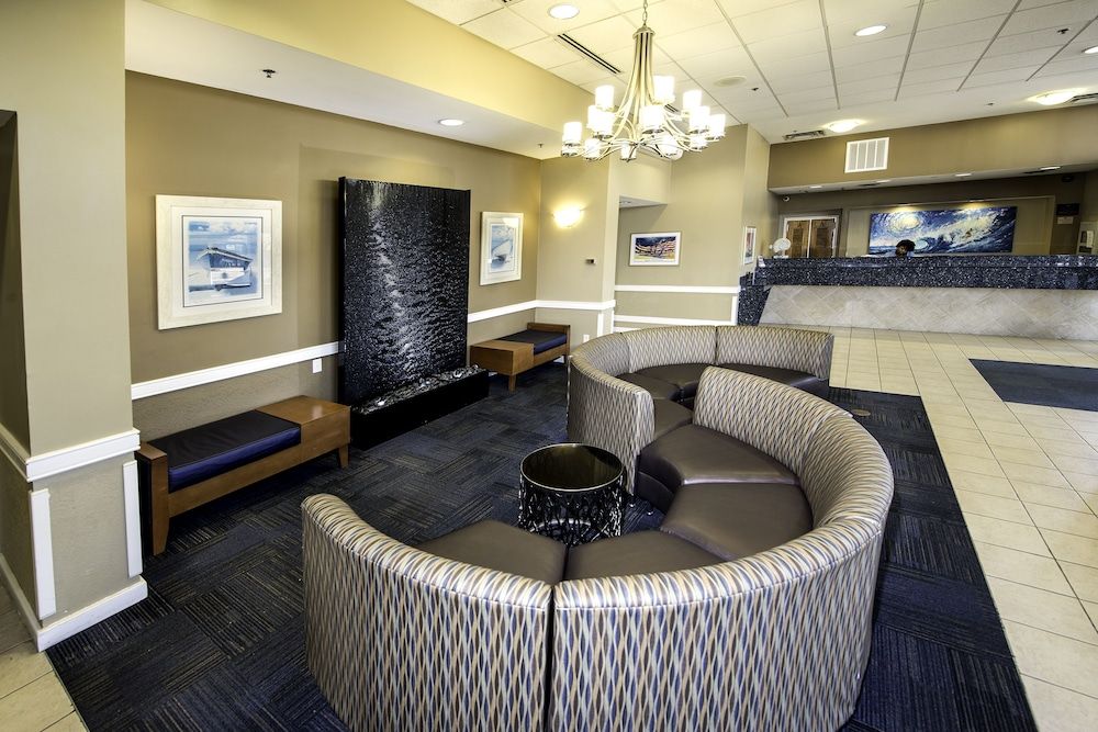 Ramada Plaza by Wyndham Virginia Beach Oceanfront 2