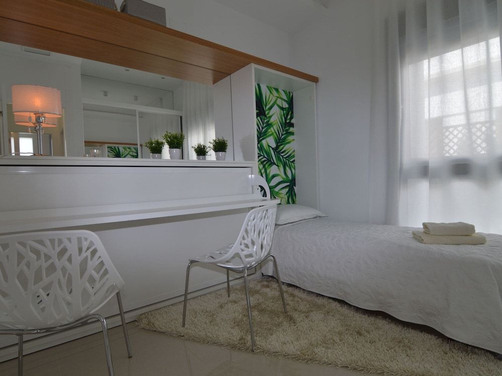 Villa with Garden & Roof Deck 2