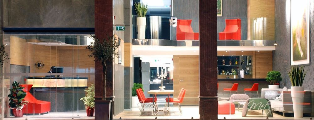 Met Hotel 1