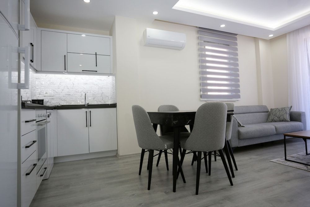 Bright House Apart 2