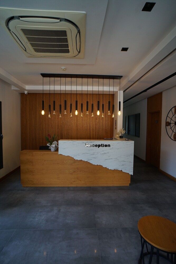 Ruwais Hotel 2