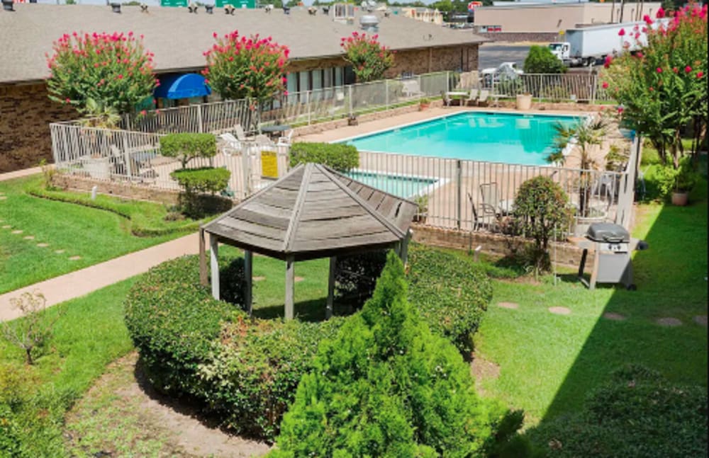 OYO Hotel Tyler Lindale 1