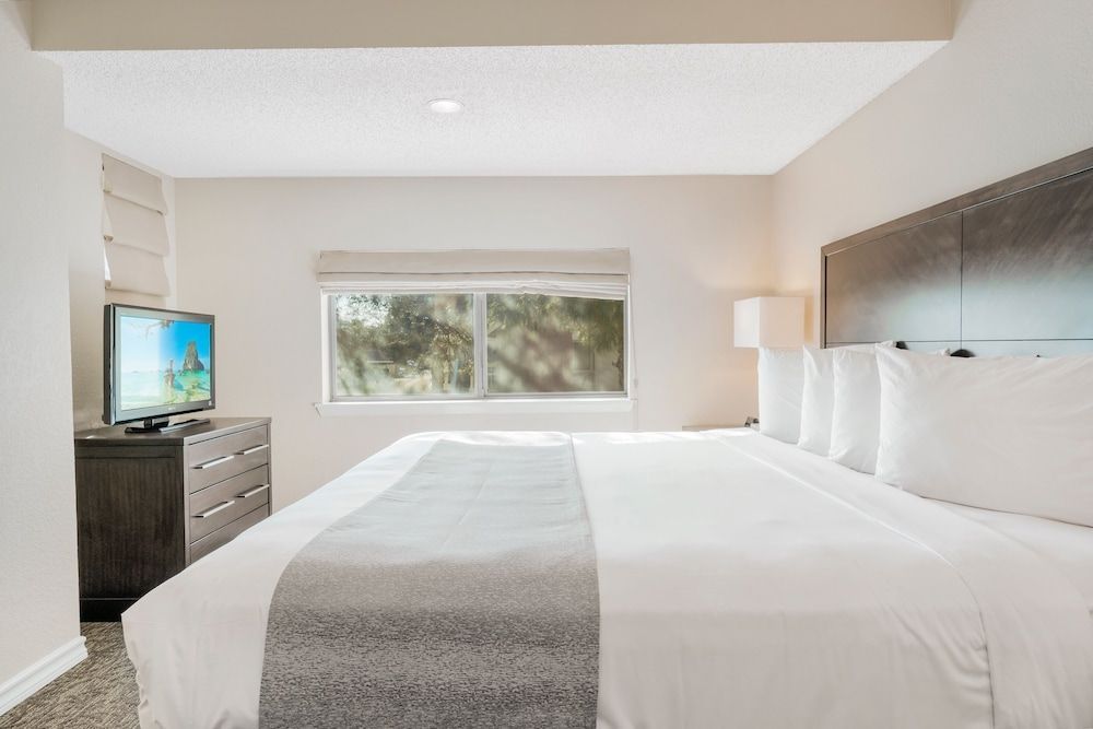 Chase Suite El Paso 2