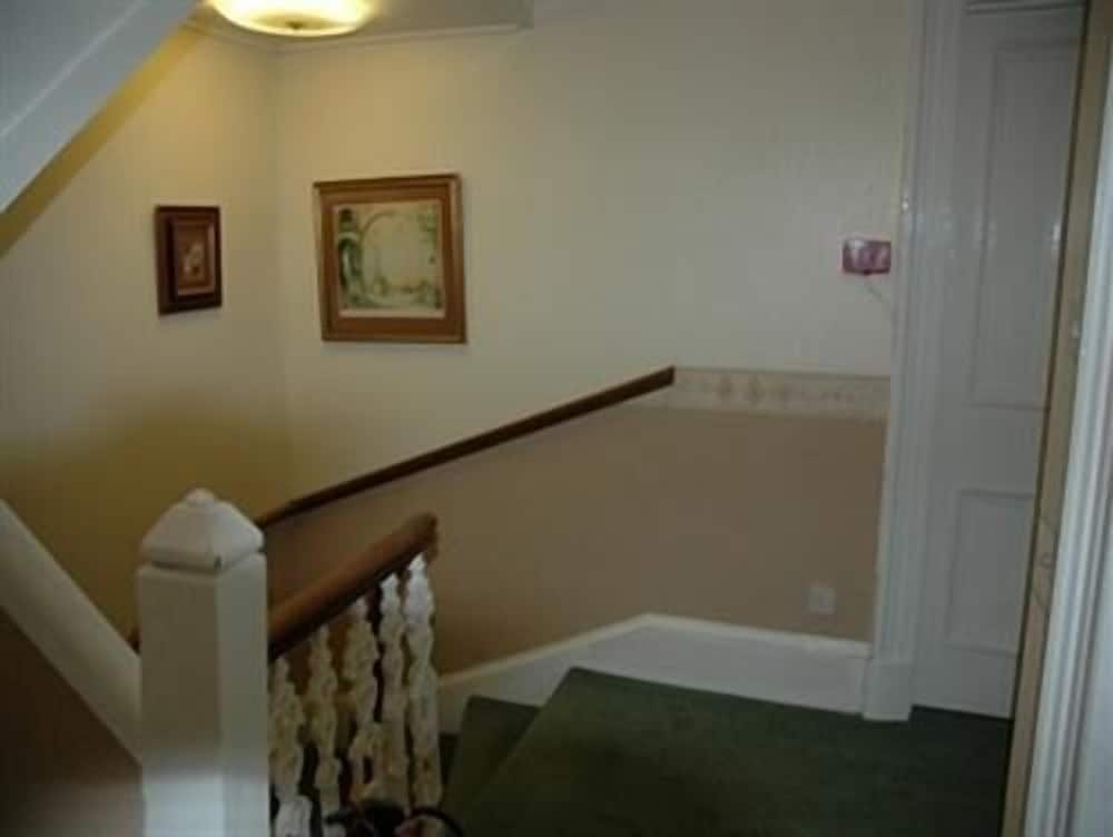 Eglinton Guest House 2