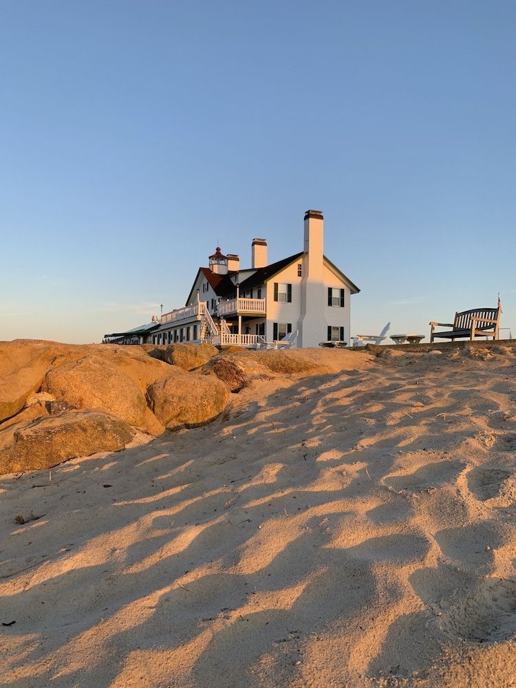 Lighthouse Inn 1