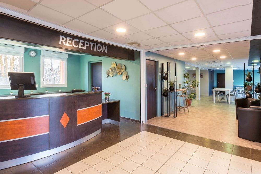 Sure Hotel by Best Western Saint-Amand-Les-Eaux 2