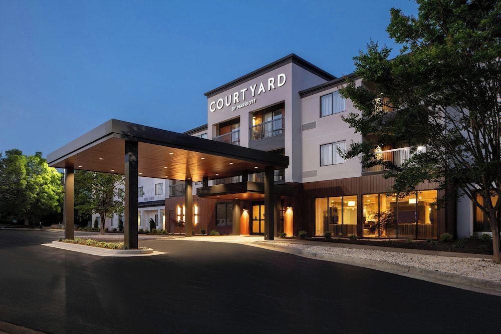 Courtyard by Marriott Lynchburg 1