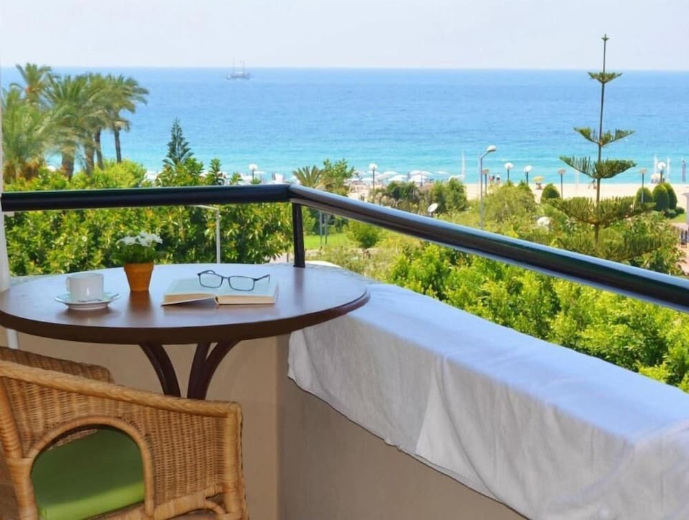 Kleopatra Carina Hotel 1