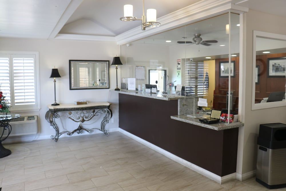 Empire Inn 2