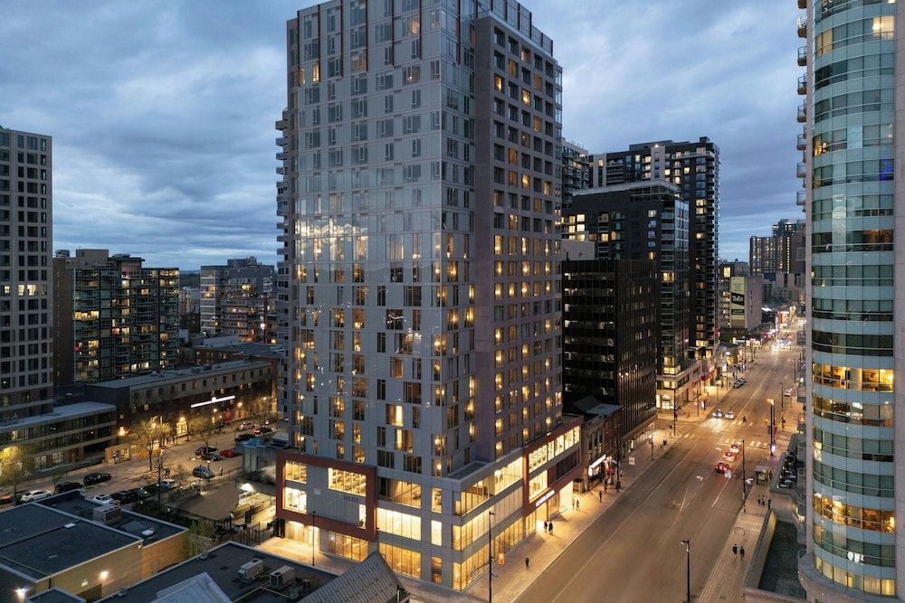 AC Hotel by Marriott Ottawa Downtown 1