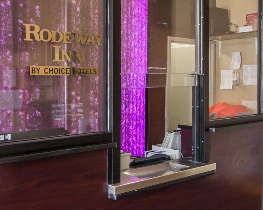 Rodeway Inn Bronx Zoo 2