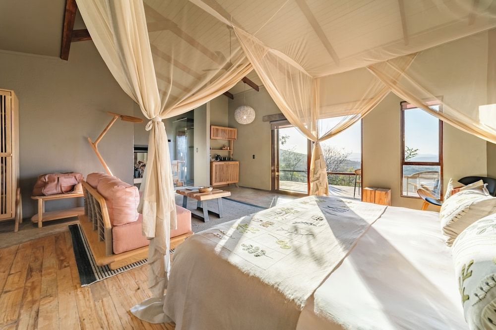 Rhino Ridge Safari Lodge 1