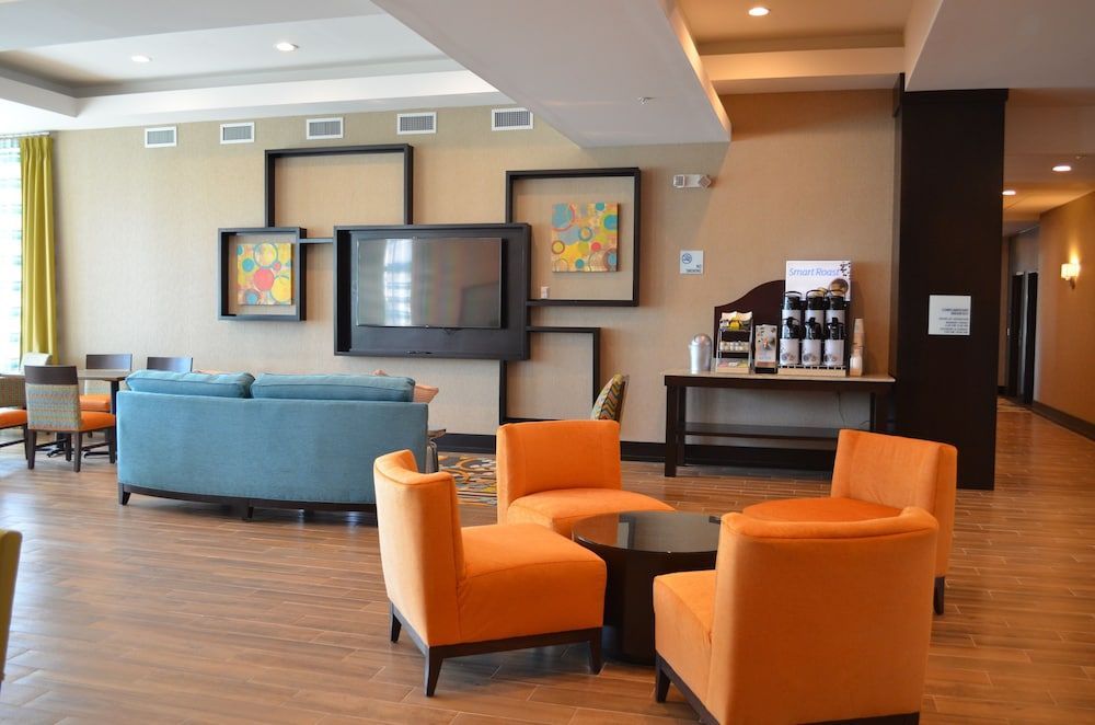 Holiday Inn Express & Suites AUSTIN SOUTH by IHG 2