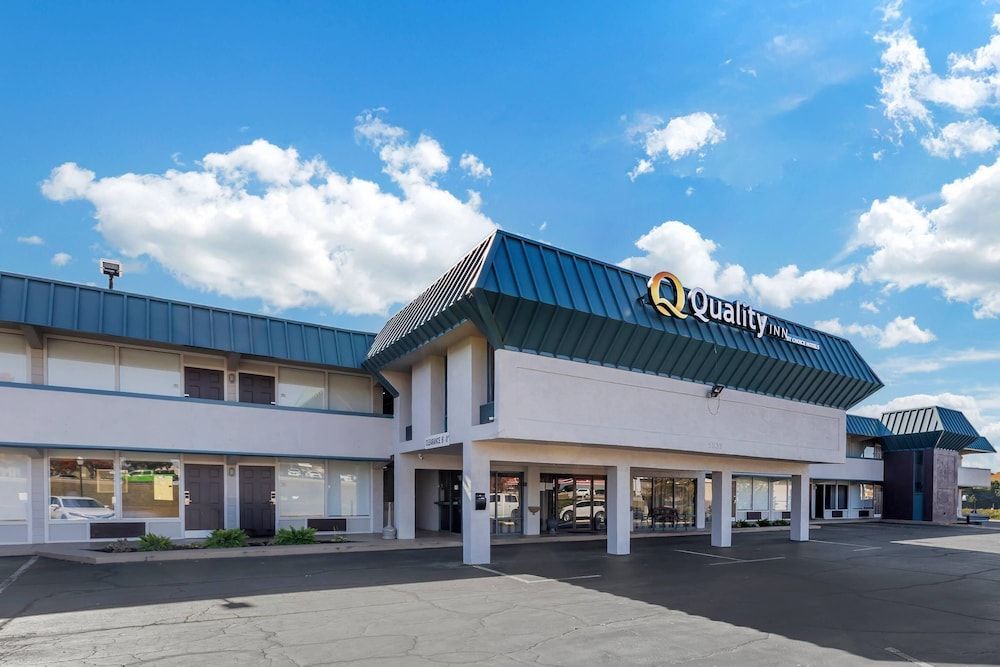 Quality Inn & Suites Easley - Greenville 1