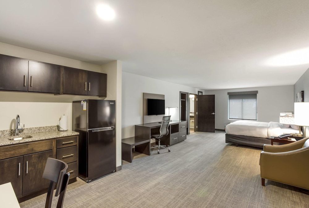 MainStay Suites Logan Ohio-Hocking Hills 1