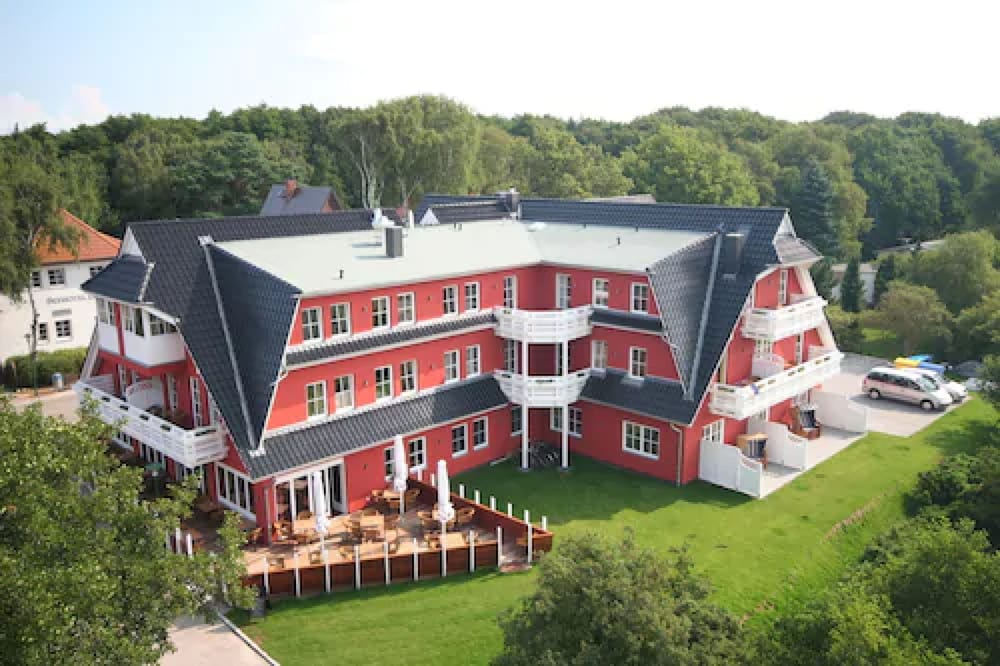 Strandhotel Deichgraf 1