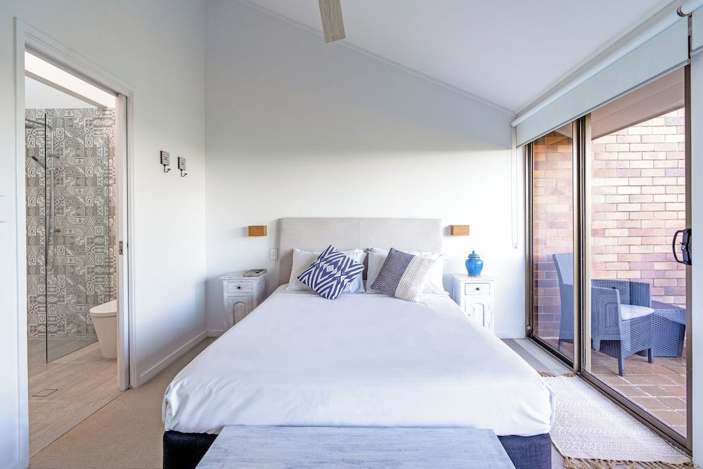Glen Eden Beach Resort 1