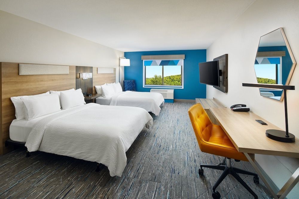 Holiday Inn Express & Suites BRIDGEPORT - CLARKSBURG by IHG 2