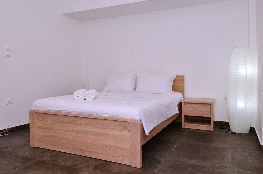 Koukaki a minimal studio 2