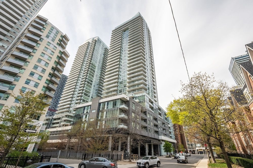 Modern Lillian Street Condos Midtown Toronto 1