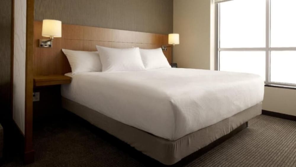Hyatt place uptown 2