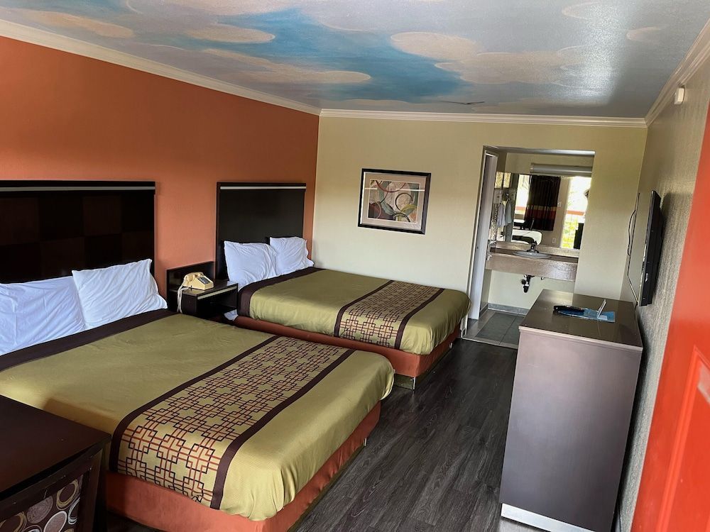 Rivera Inn & Suites Motel 2