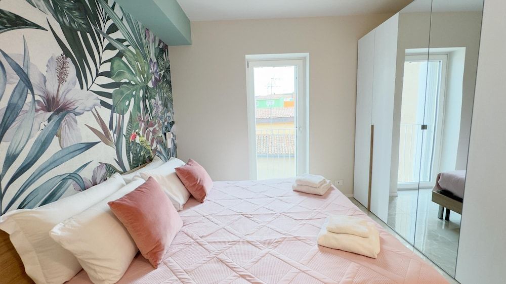 Farmont Seafront Flamingo Suite by Ca-Sa Check 1
