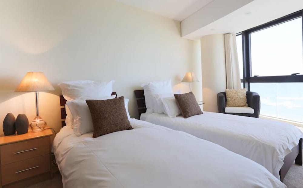 Loddeys Ocean View Apartments 2