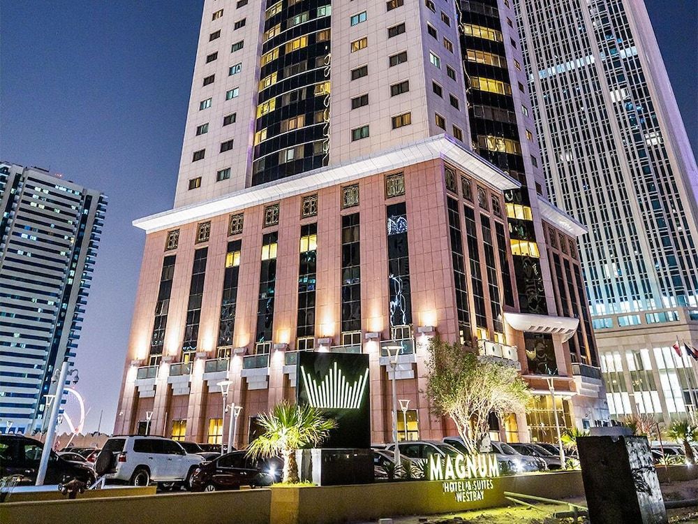 Magnum Hotel & Suites West Bay 1