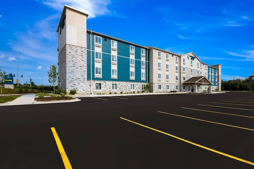 WoodSpring Suites Chicago Addison 1