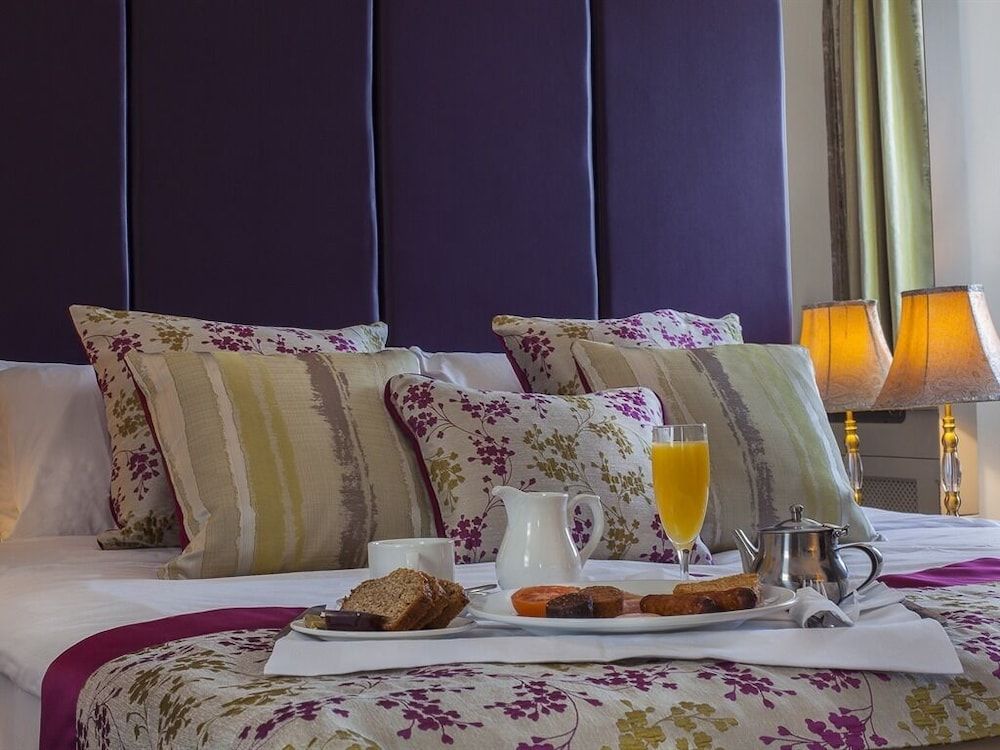 Breffni Arms Hotel 1
