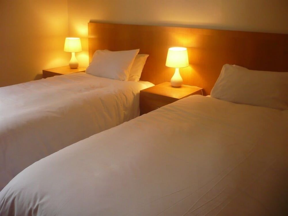 Tri-Star Hotel 2