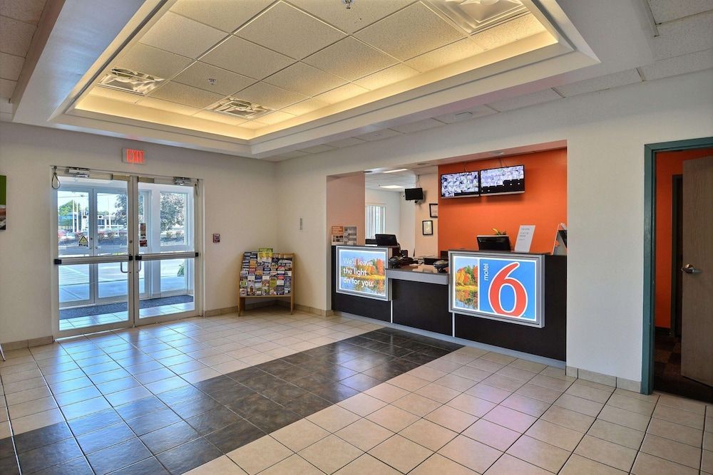Motel 6 Tewksbury, MA - Boston 2