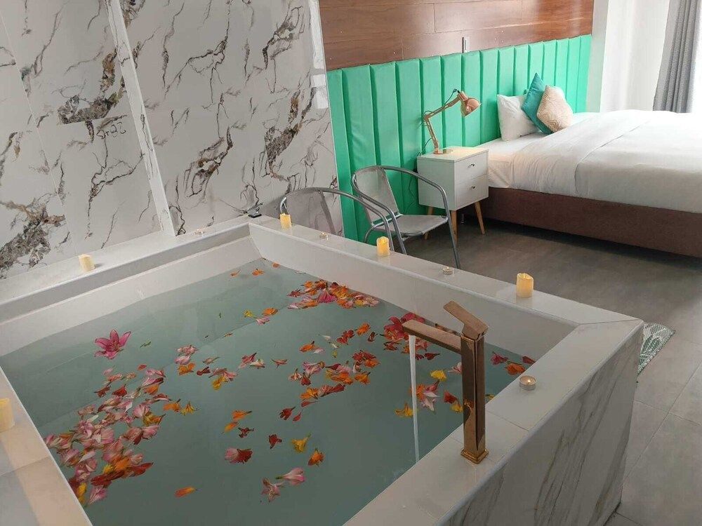 Hotel Jimenez Inn 1