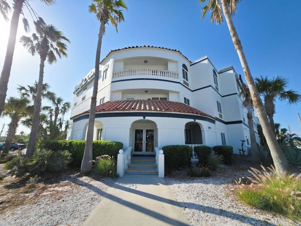 Amelia Hotel at the Beach 1