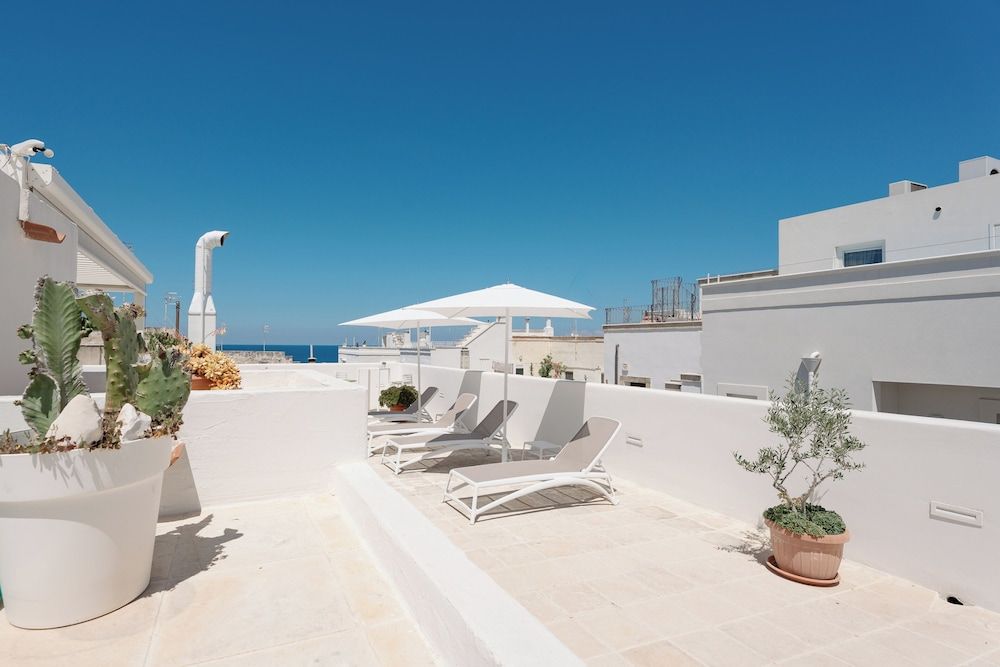 Donna Domenica Boutique Suites 1