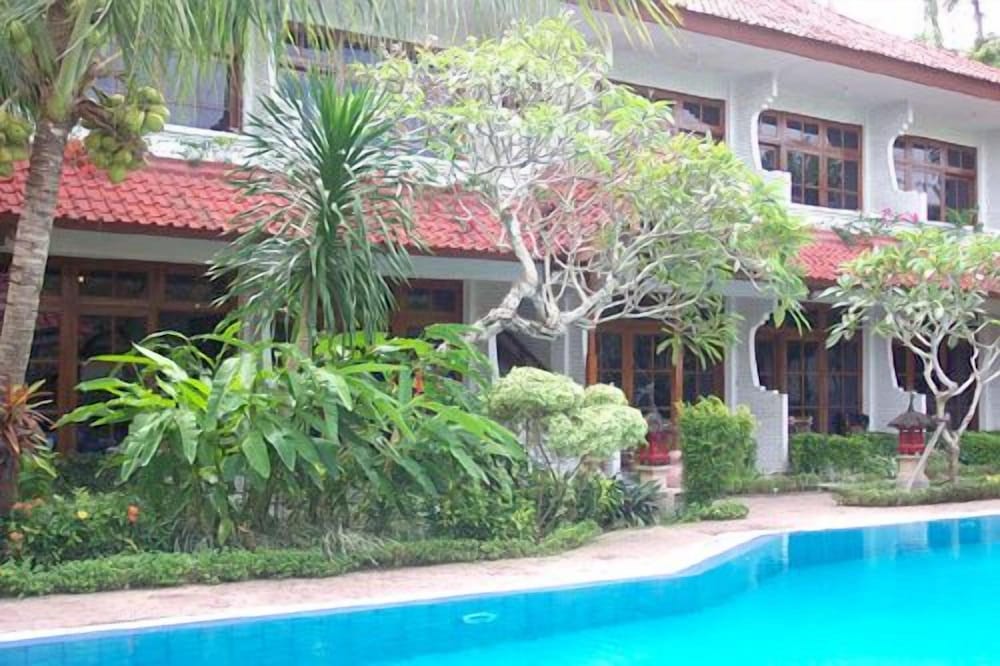 Hotel Sinar Bali Legian 1