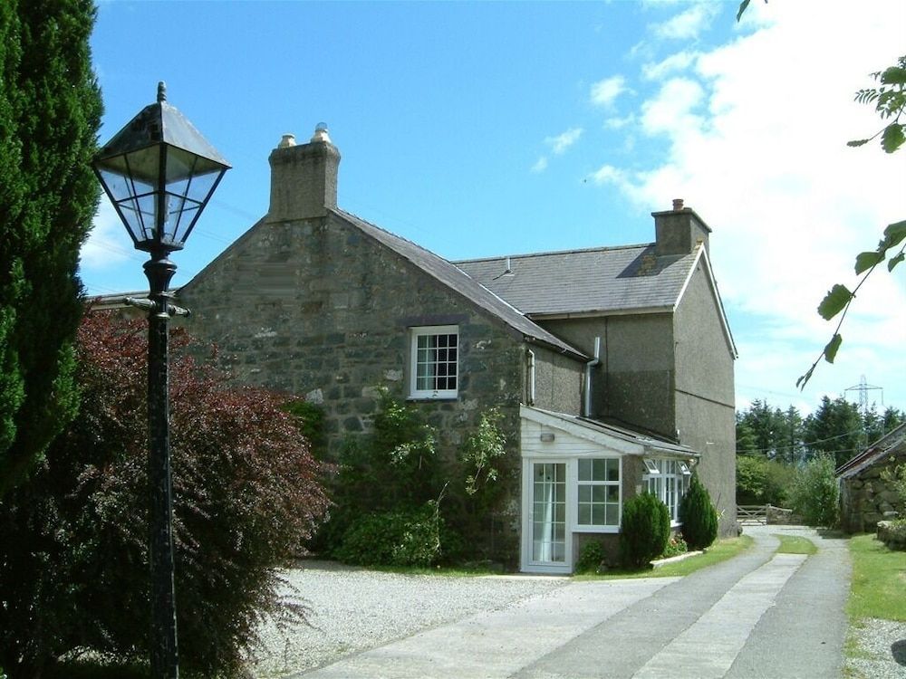 Cefn Uchaf Guesthouse 1