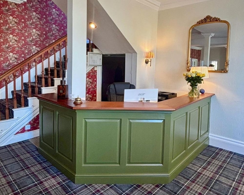 Corse Lawn House Hotel 2