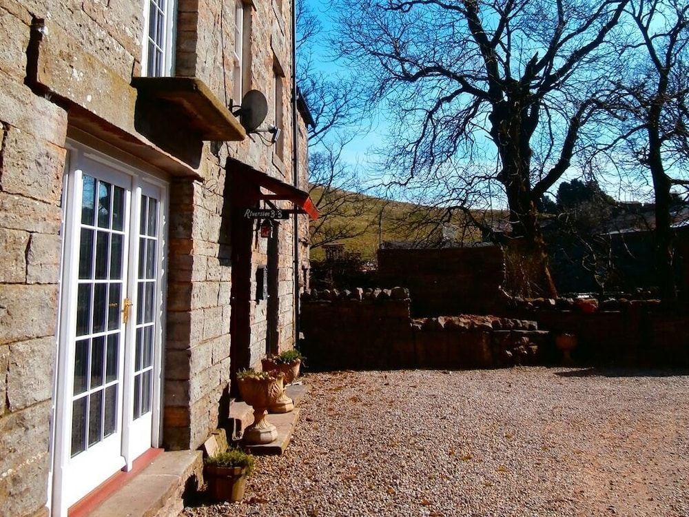 Riverside Bed & Breakfast 1