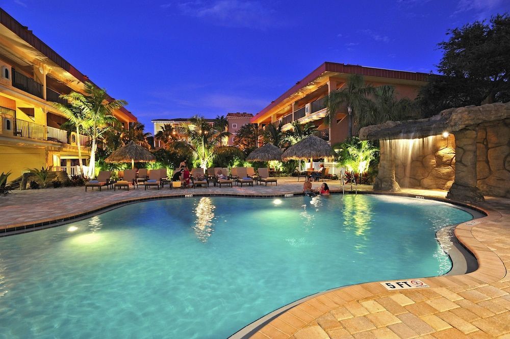 Coconut Cove All-Suite Hotel 1