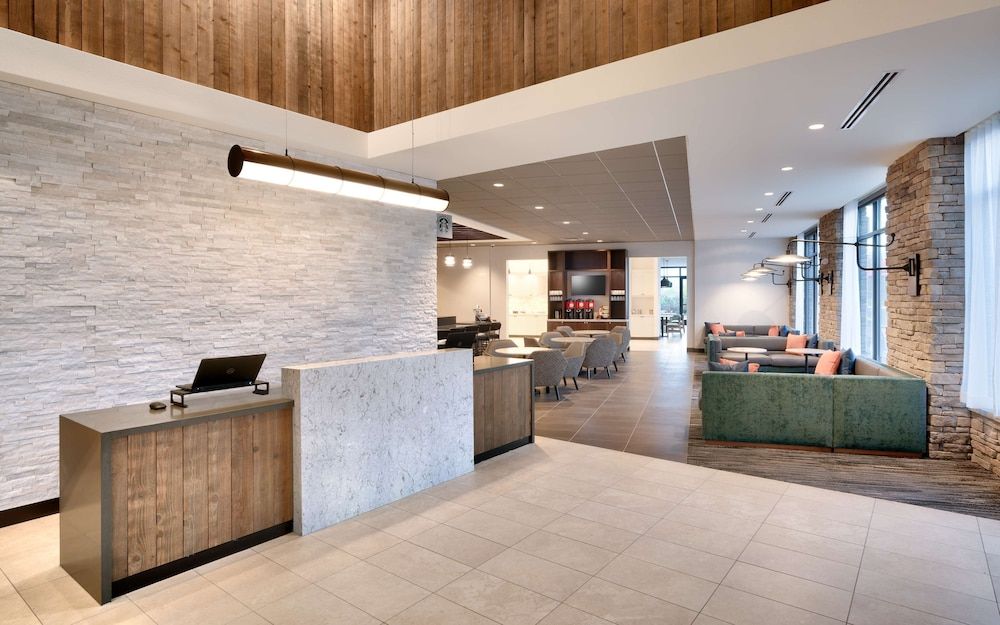 Hyatt Place Anchorage-Midtown 2