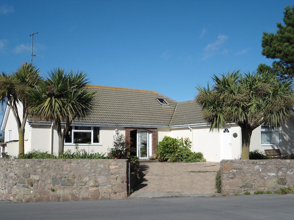 Simerock Guest House 1