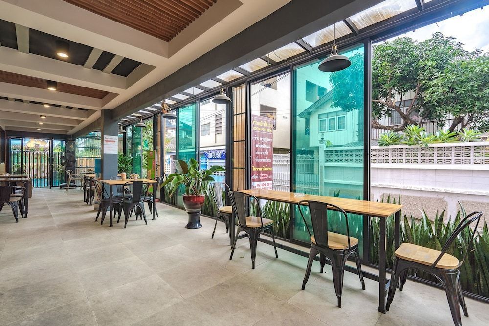 Penyos Service Apartment 2